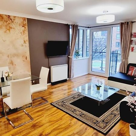 Double King Suite, Canary Wharf Waterfront 런던 외부 사진