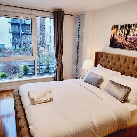Double King Suite, Canary Wharf Waterfront 런던 외부 사진