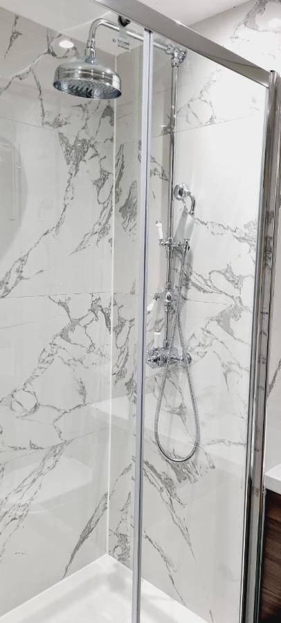 Double King Suite, Canary Wharf Waterfront 런던 외부 사진