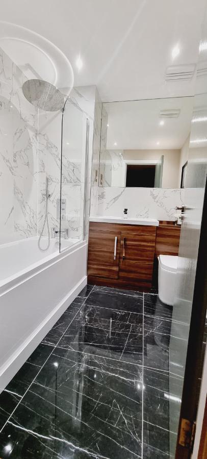 Double King Suite, Canary Wharf Waterfront 런던 외부 사진