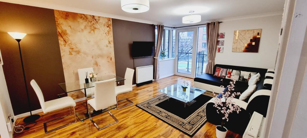 Double King Suite, Canary Wharf Waterfront 런던 외부 사진