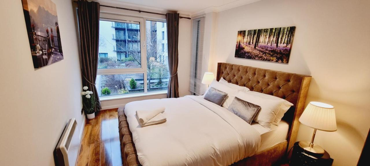 Double King Suite, Canary Wharf Waterfront 런던 외부 사진