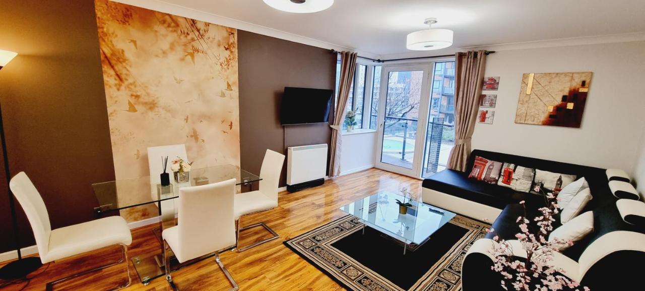 Double King Suite, Canary Wharf Waterfront 런던 외부 사진