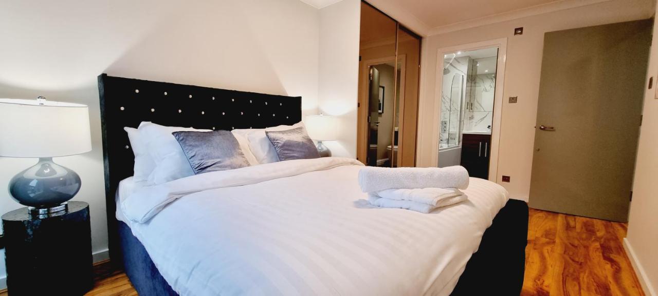 Double King Suite, Canary Wharf Waterfront 런던 외부 사진