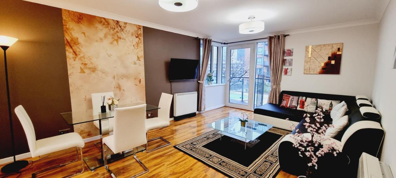 Double King Suite, Canary Wharf Waterfront 런던 외부 사진